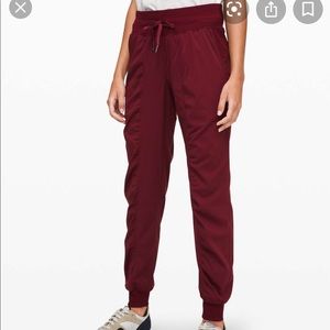 LULU LEMON DANCE STUDIO JOGGER 29”